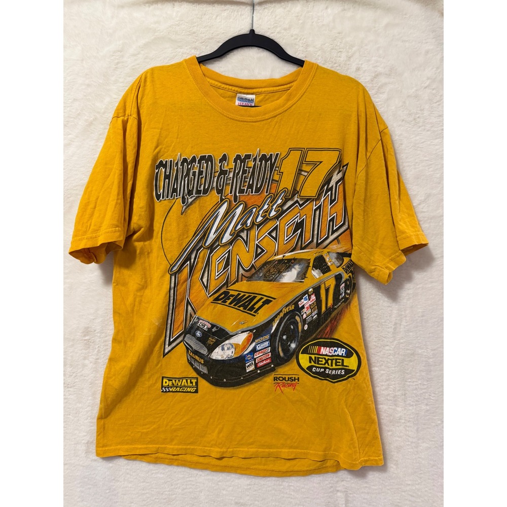 Matt Kenseth NASCAR T-Shirt Mens Large Yellow DeWalt Racing #17 Gildan Vintage